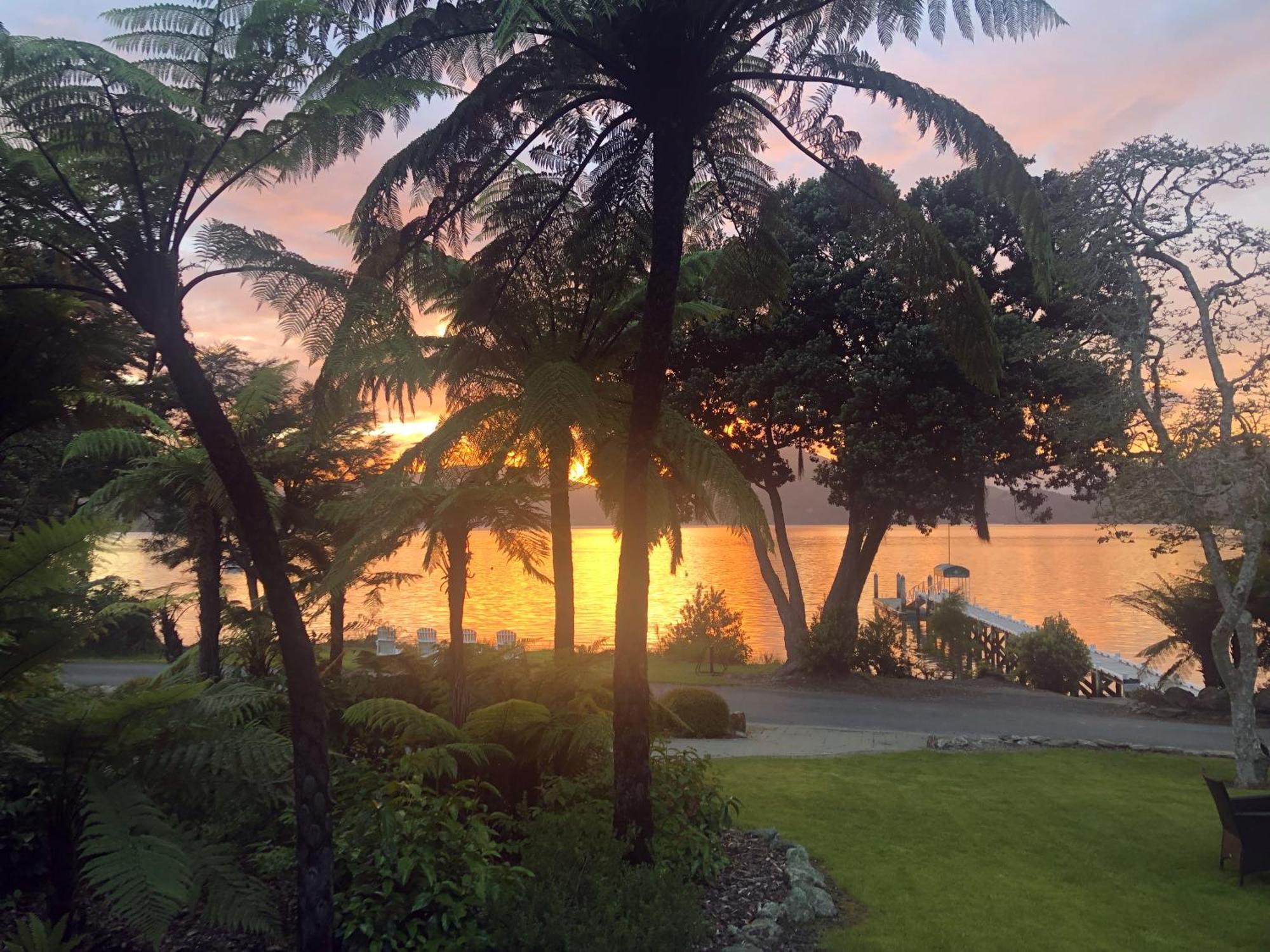Raetihi Lodge Kenepuru Sounds 外观 照片