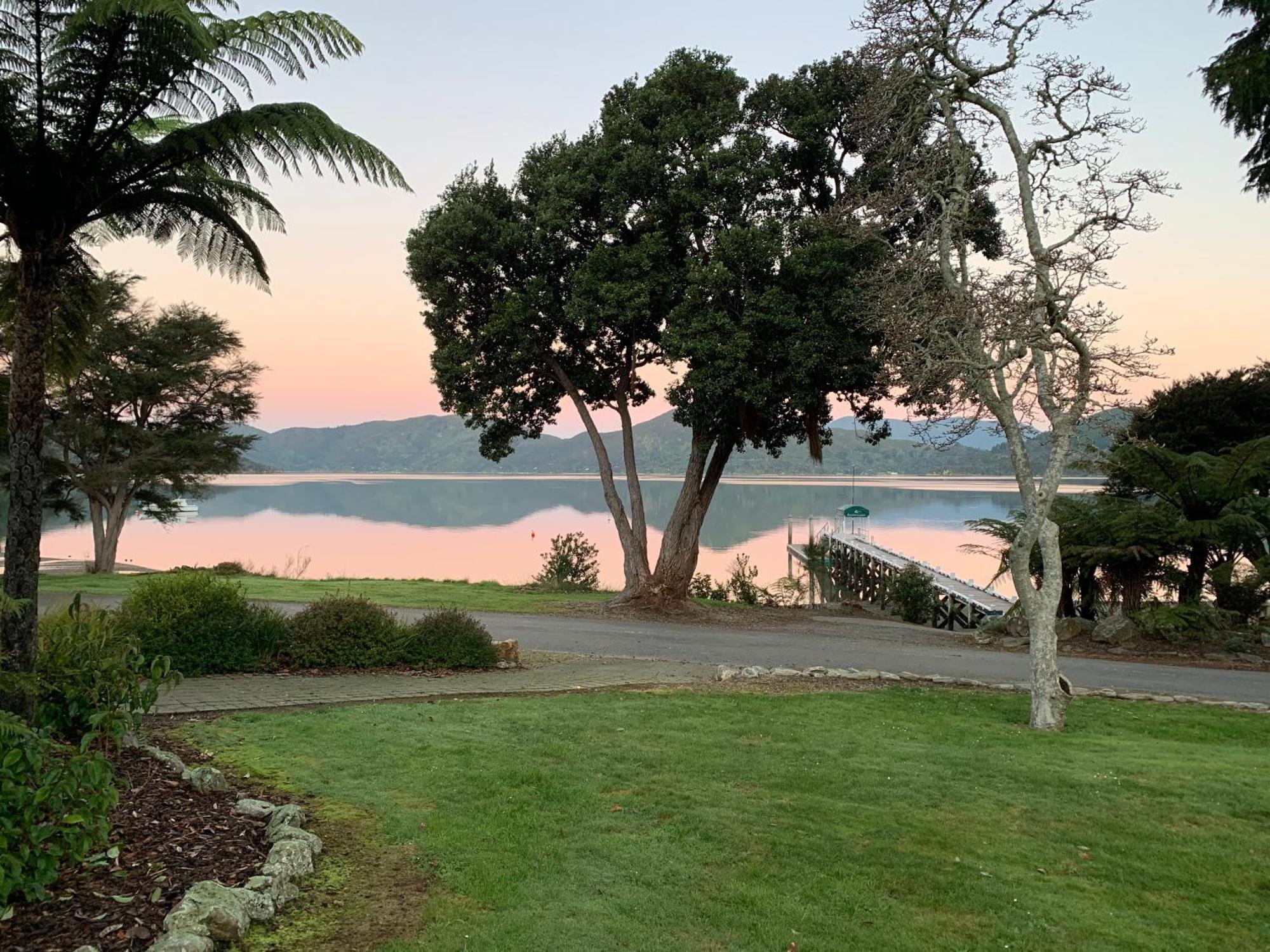 Raetihi Lodge Kenepuru Sounds 外观 照片