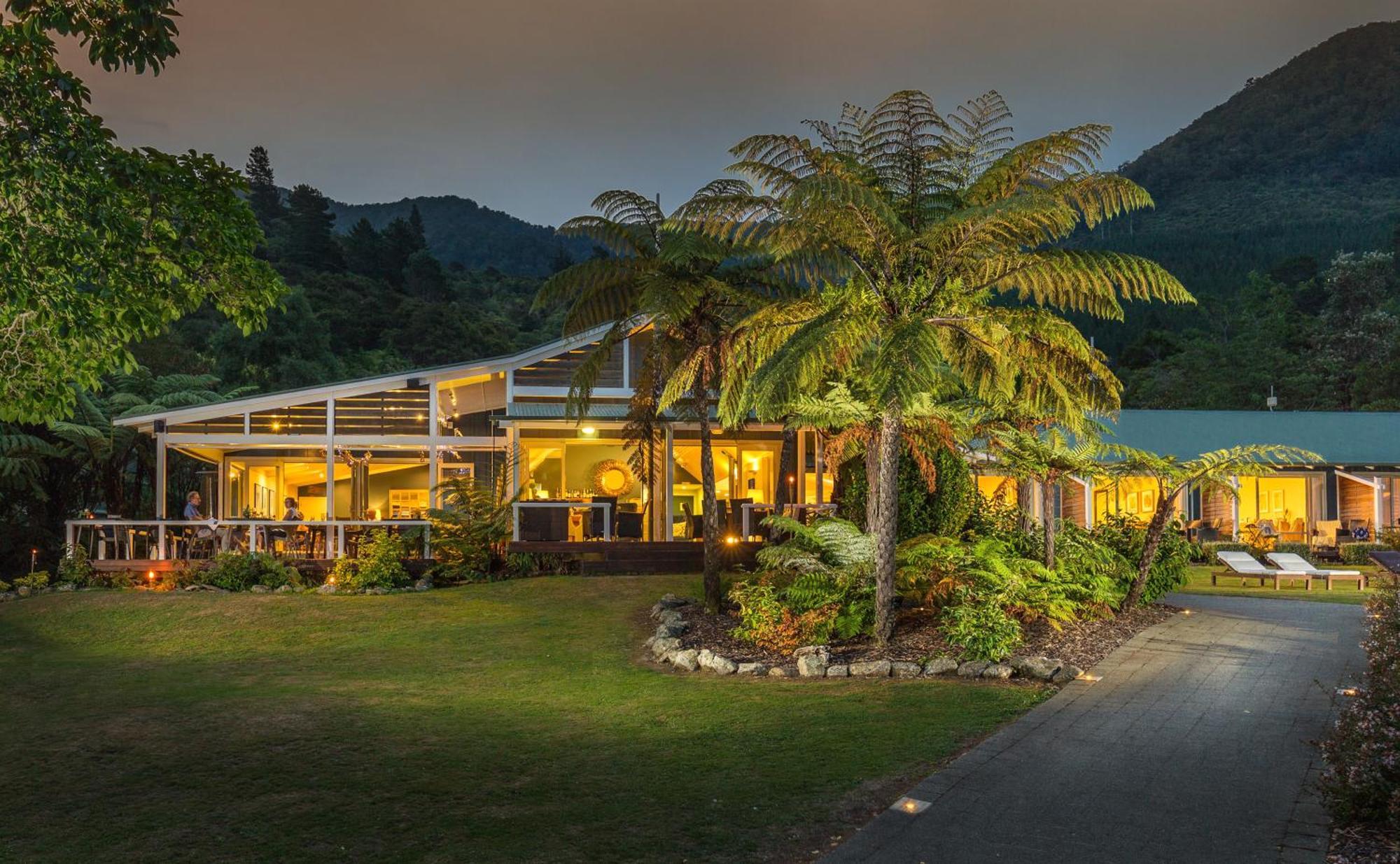 Raetihi Lodge Kenepuru Sounds 外观 照片
